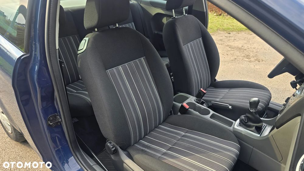 Ford Focus 1.4 16V Trend - 23