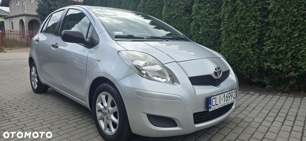 Toyota Yaris - 1
