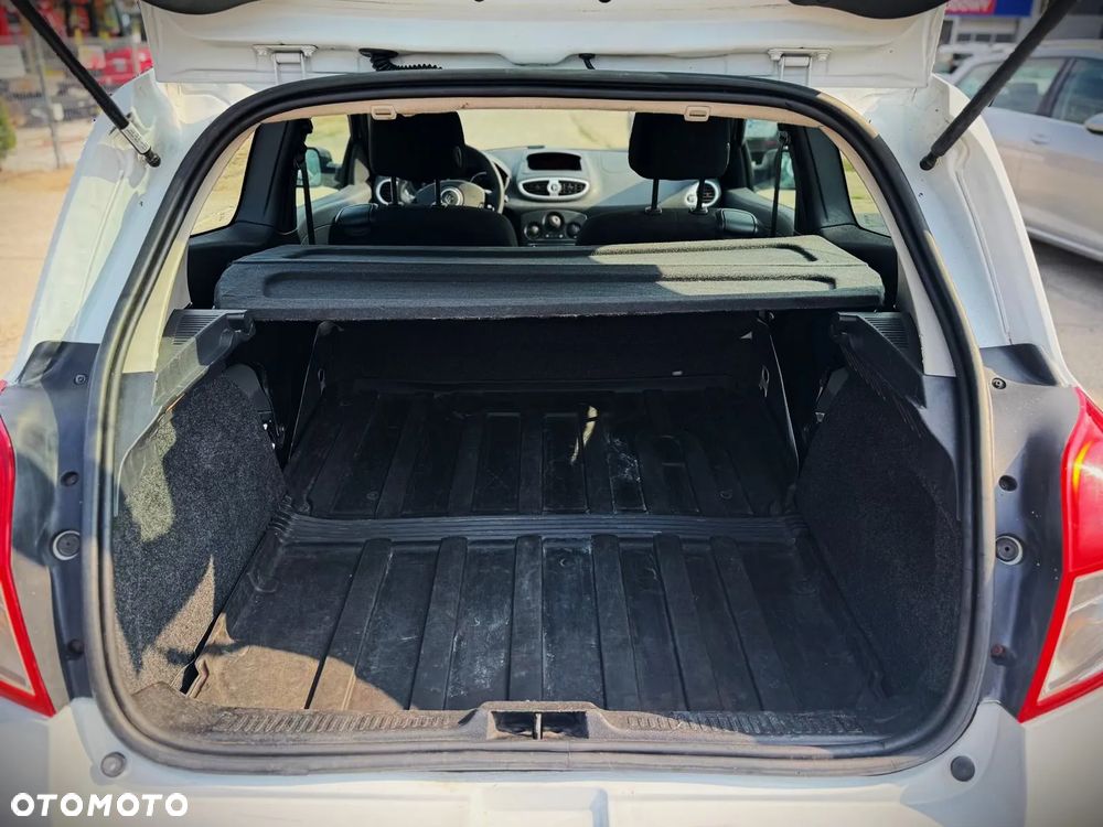 Renault Clio - 20