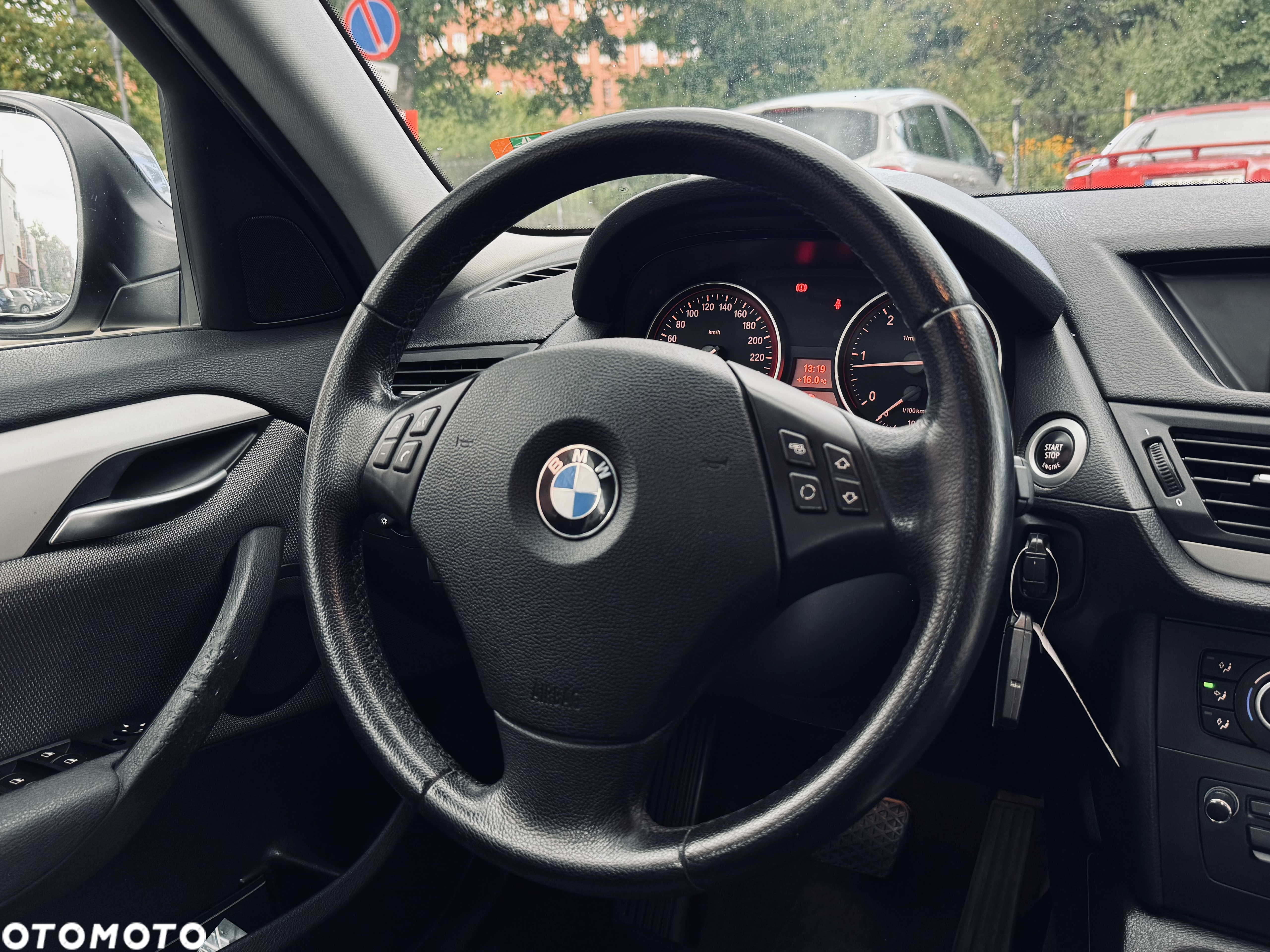 BMW X1 xDrive20d - 16