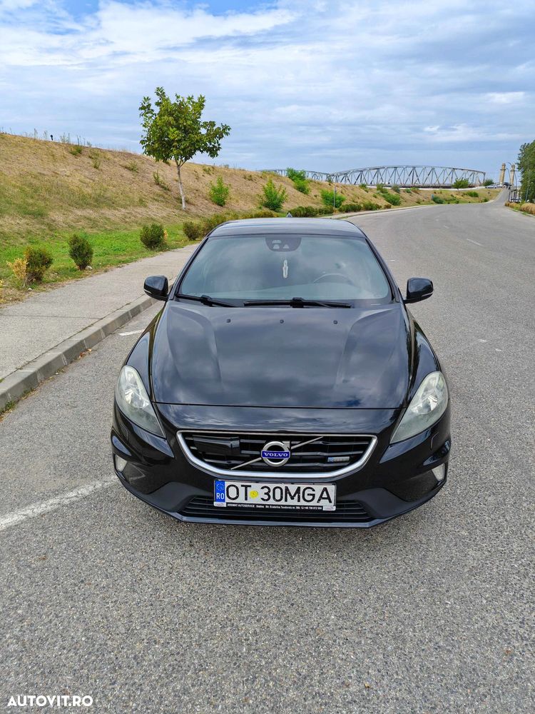 Volvo V40 D4 VEA R-Design - 2