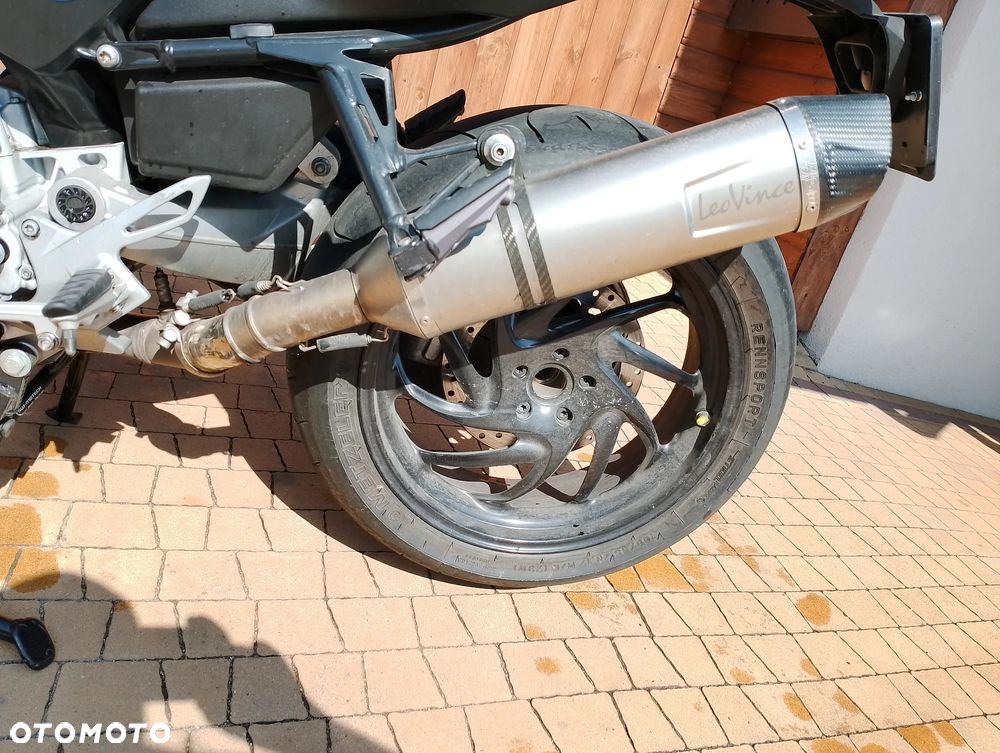BMW F - 6
