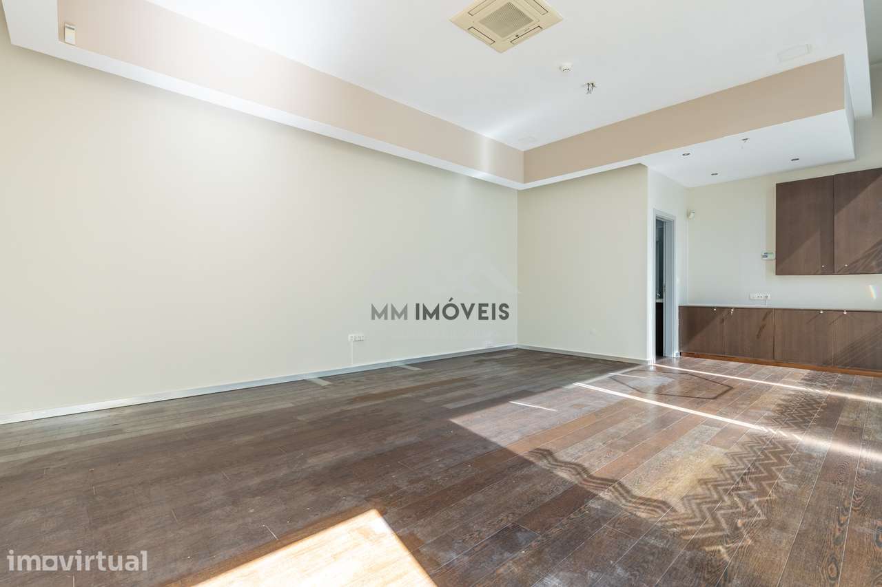 Loja com 40 m² | Avenida do Bessa | Porto - Grande imagem: 2/9