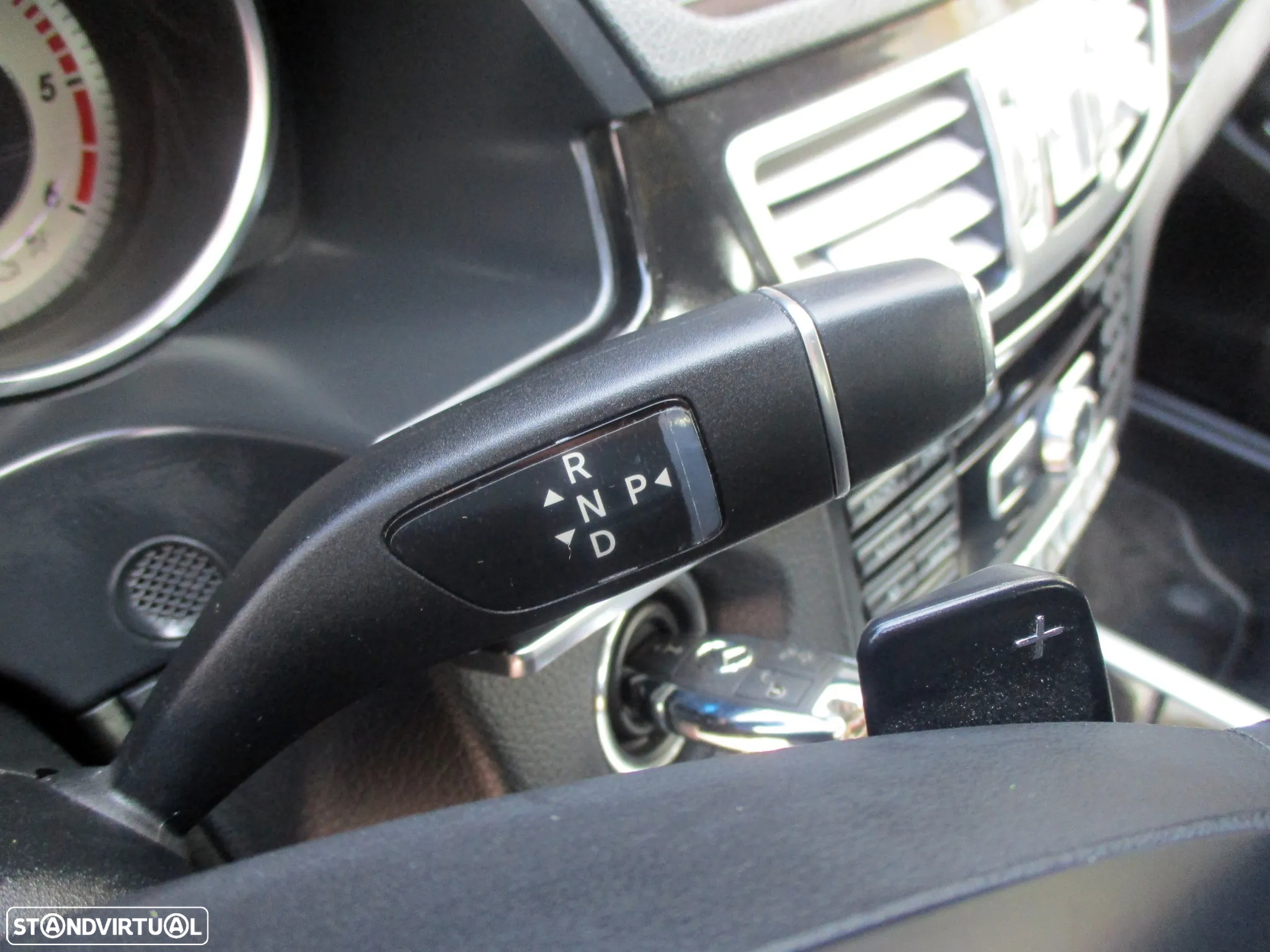 Mercedes-Benz E 220 CDi Avantgarde BlueEfficiency Auto. - 14