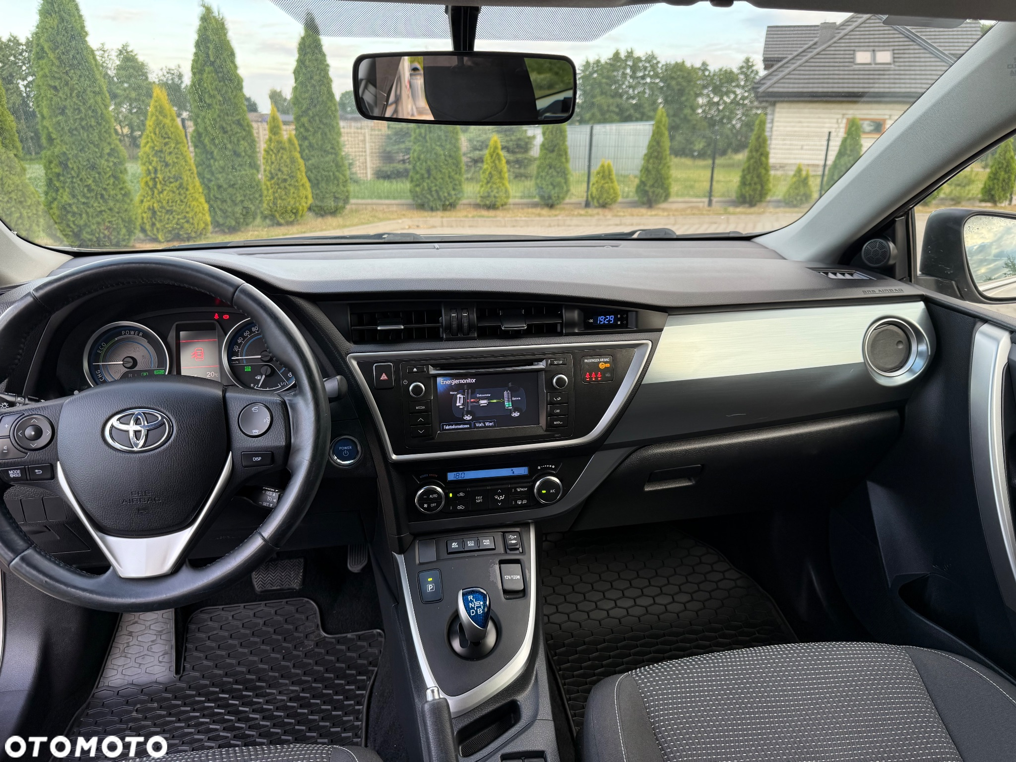 Toyota Auris 1.8 Hybrid Life - 15