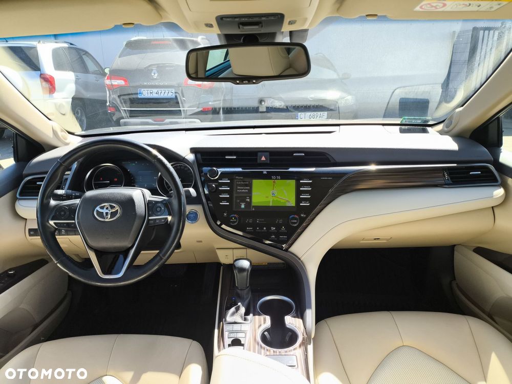Toyota Camry 2.5 Hybrid Executive CVT - 3
