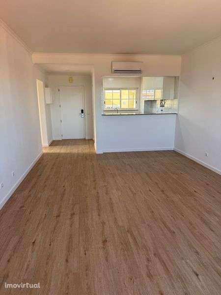 T1 em condominio privado -piscina - Grande imagem: 4/11