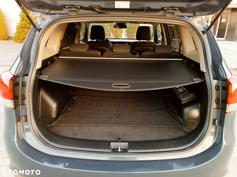 Kia Carens 1.6 GDI Dream Team Edition - 37