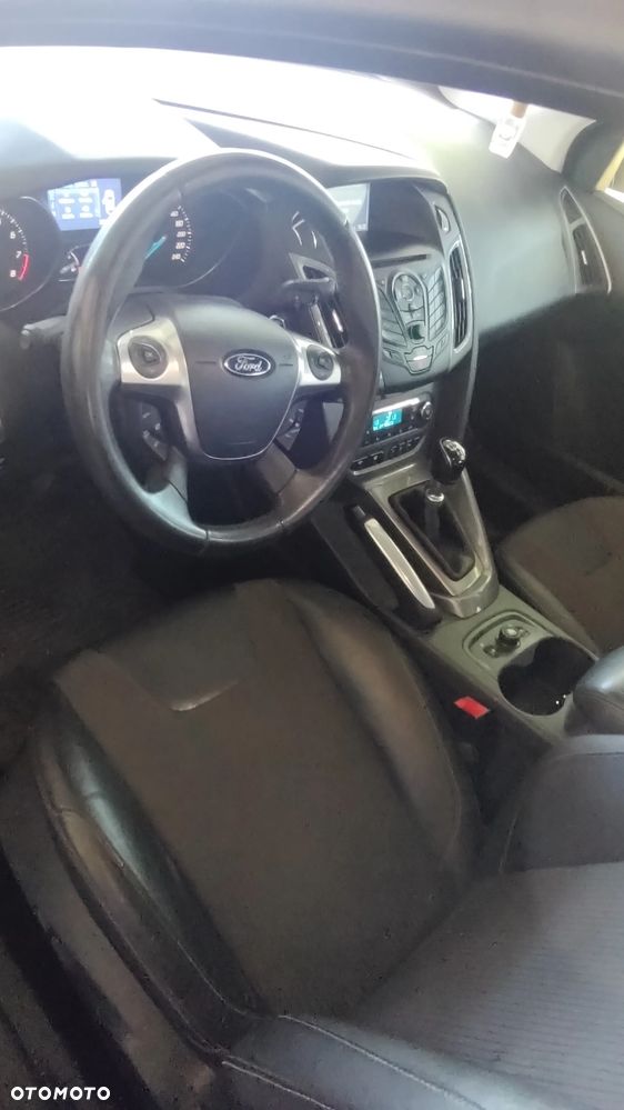 Ford Focus 1.6 EcoBoost Titanium - 11