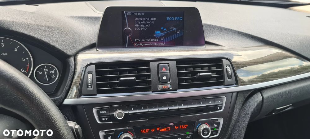 BMW Seria 3 320d - 13