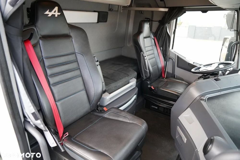 Renault T 520 / TEAM ALPINE  60/99  /  RETARDER / ALUFELGI / SKÓRY / EURO 6 - 35