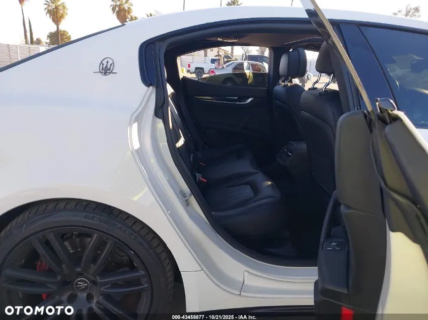 Maserati Ghibli S Q4 - 12