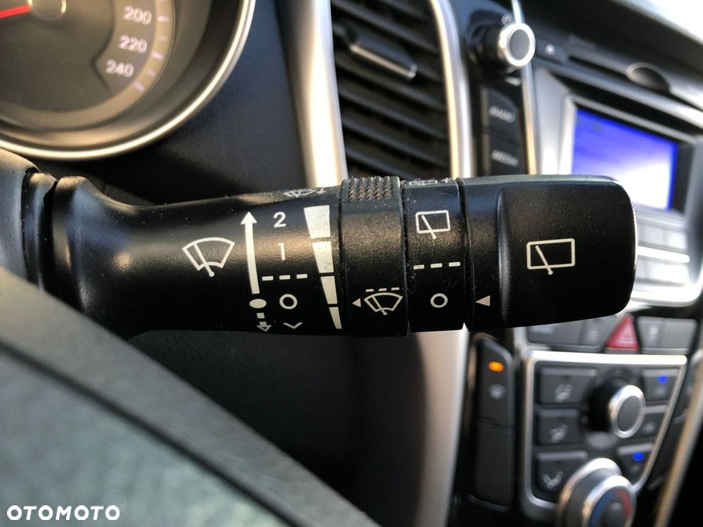 Hyundai i30 1.4 BlueDrive Base - 23