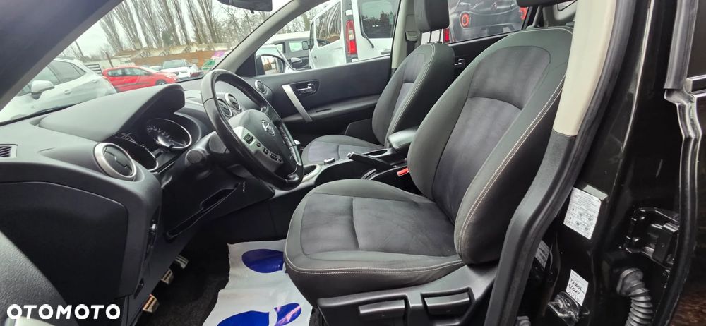 Nissan Qashqai 1.6 dCi 4 x 4 DPF Start/Stop tekna - 32