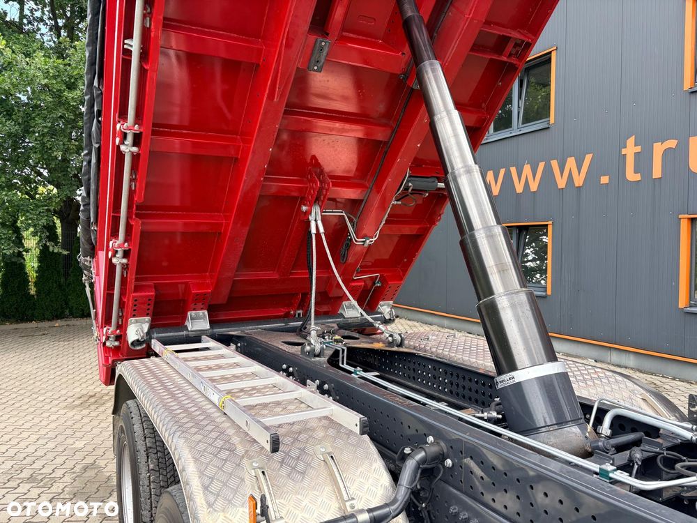 Mercedes-Benz AROCS 3246 8x4 EURO6 WYWROTKA TRÓJSTRONNA Z BORDMATIKIEM - 15