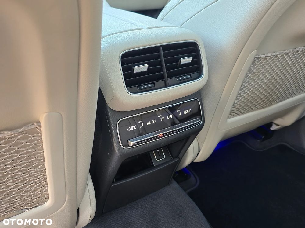 Mercedes-Benz GLS - 17