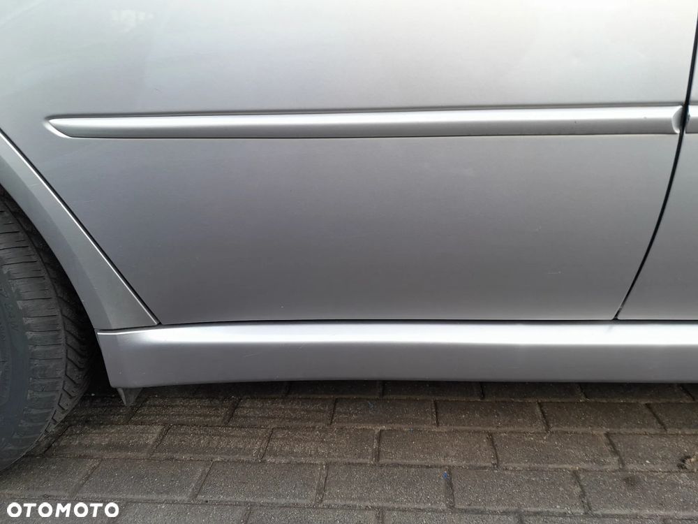 SUBARU LEGACY IV DRZWI PRAWE TYLNE PRAWY TYŁ SEDAN KOLOR: C6Z - 4