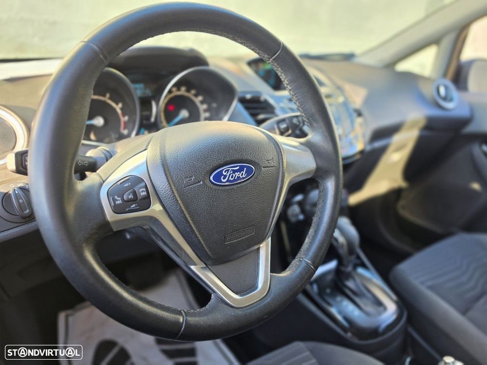 Ford Fiesta 1.0 T EcoBoost Titanium PowerShift - 2