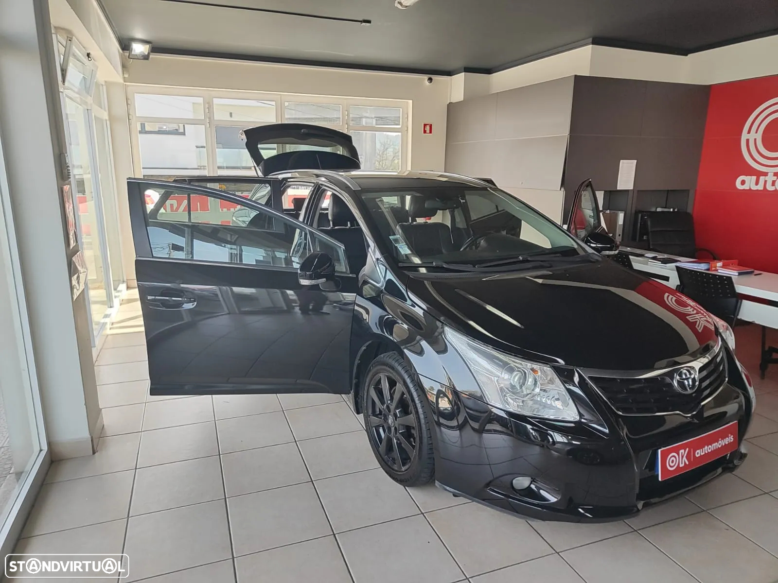 Toyota Avensis SW 2.2 D-4D Premium - 12