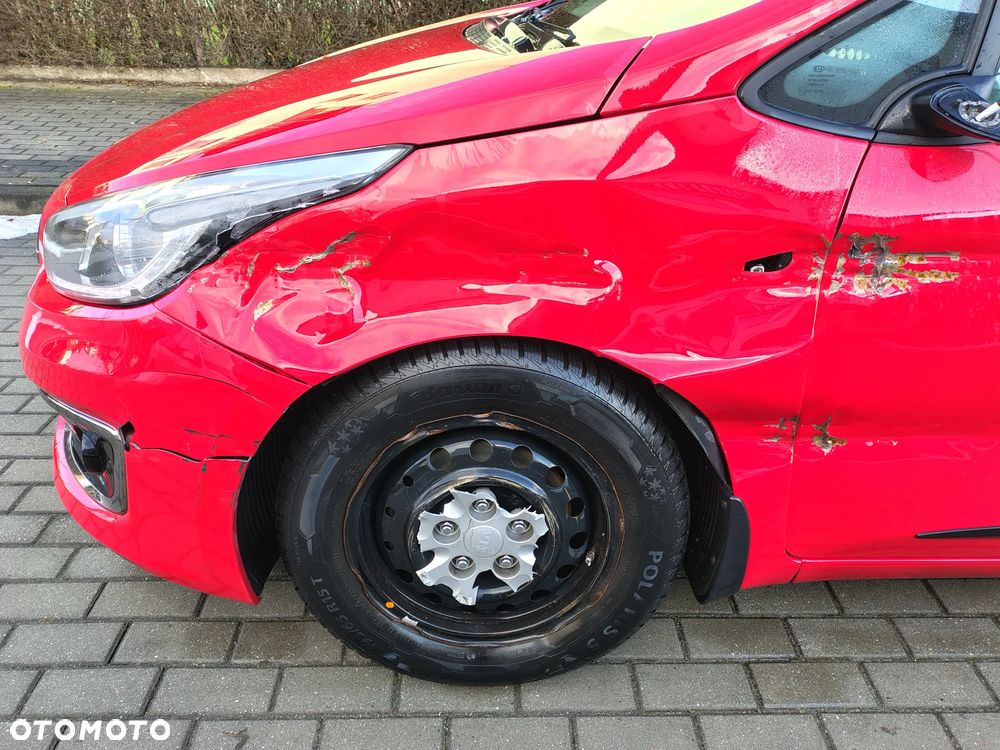 Kia Ceed 1.6 GDI ISG Dream-Team Edition - 25