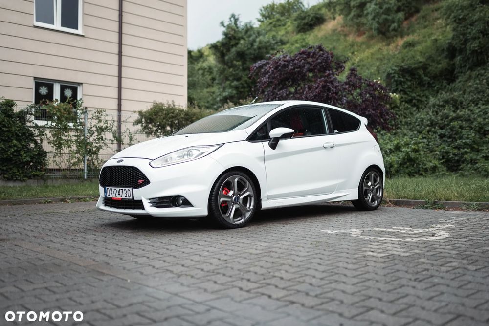 Ford Fiesta - 1