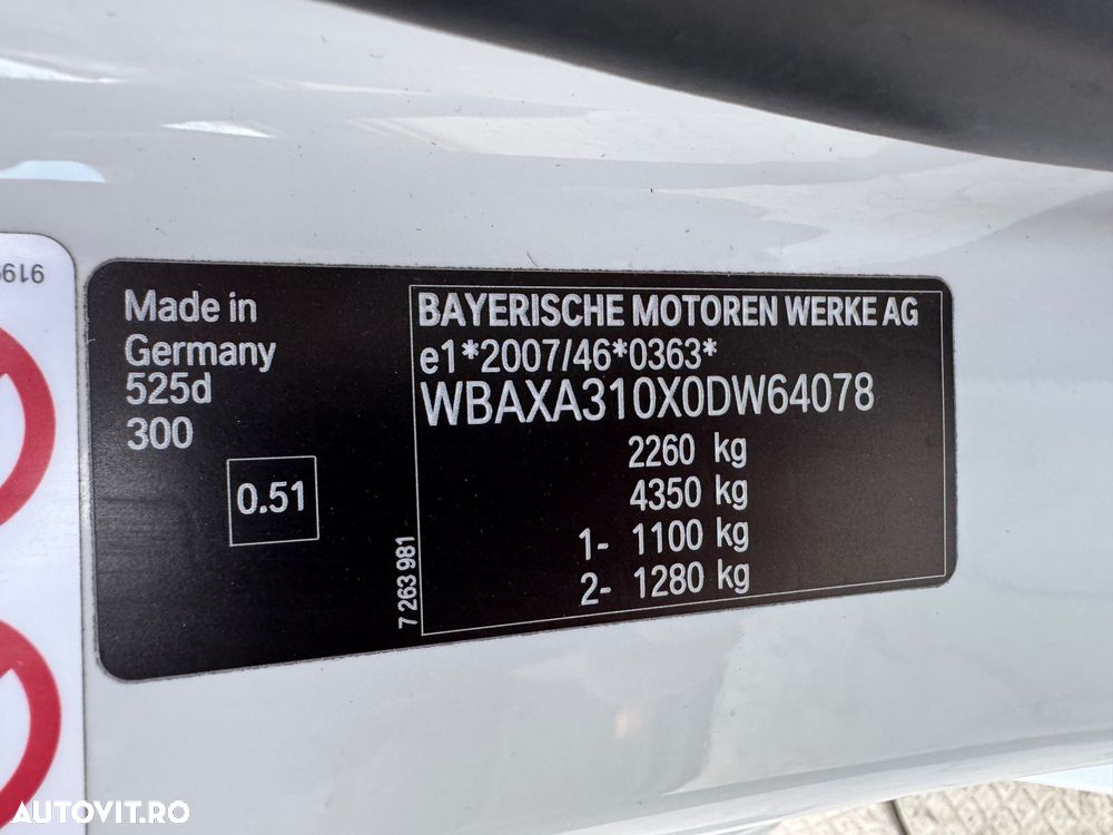 BMW Seria 5 525d Sport-Aut. Luxury Line - 15