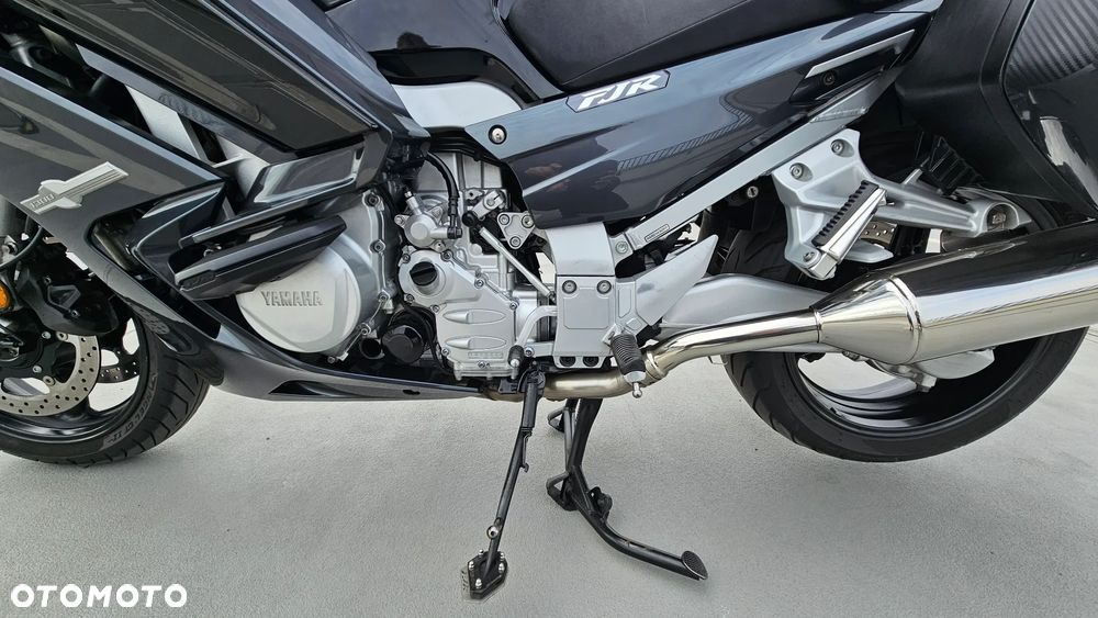 Yamaha FJR - 12