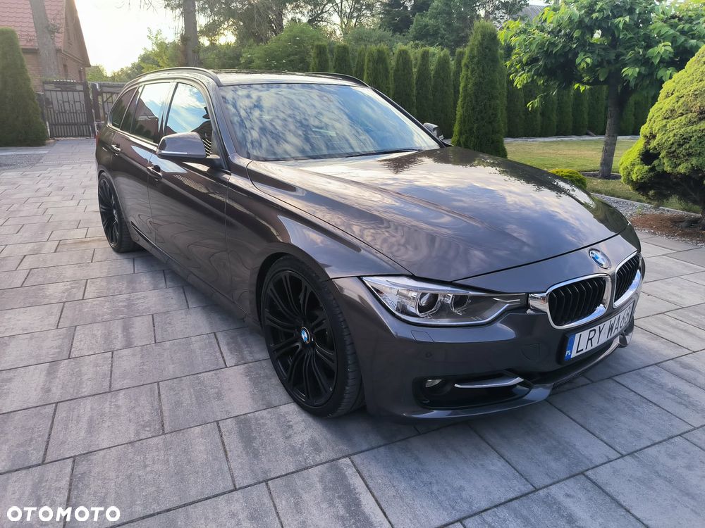 BMW Seria 3 335i xDrive Sport Line - 1