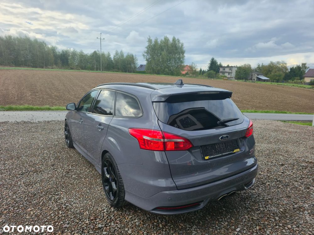 Ford Focus 2.0 EcoBoost ST - 3
