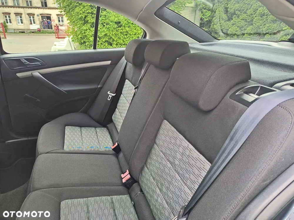 Skoda Octavia 1.6 Active - 19