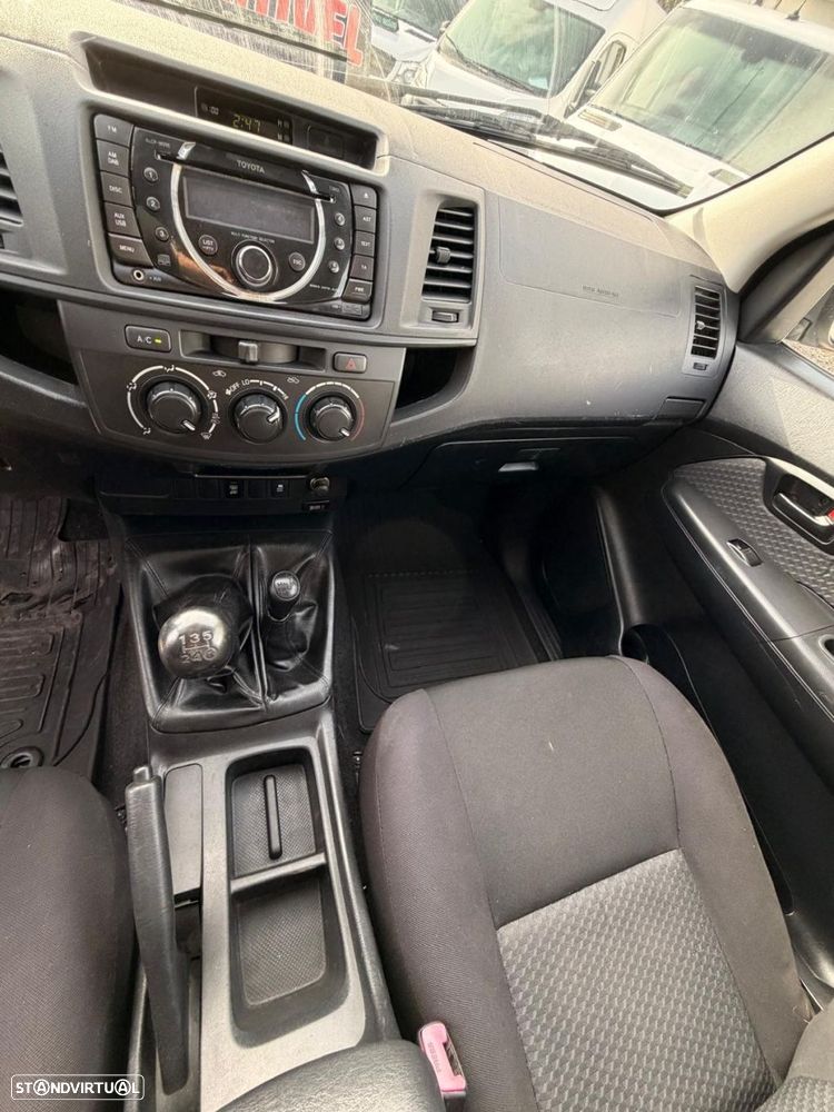 Toyota Hilux 4x4 - 12