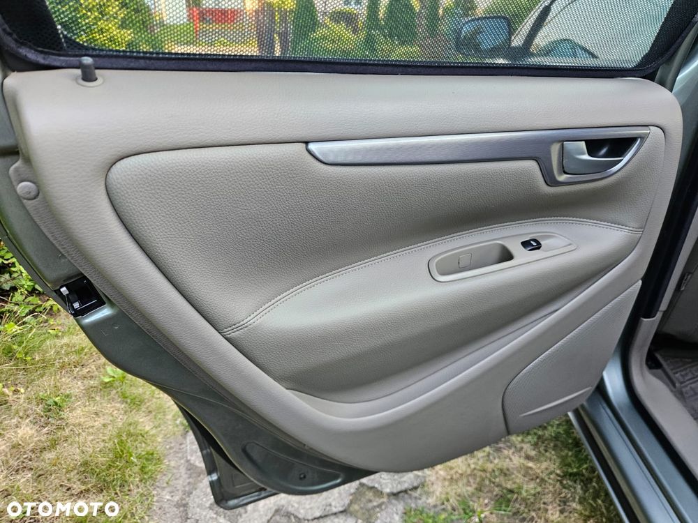 Volvo V70 2.5T AWD Summum - 25