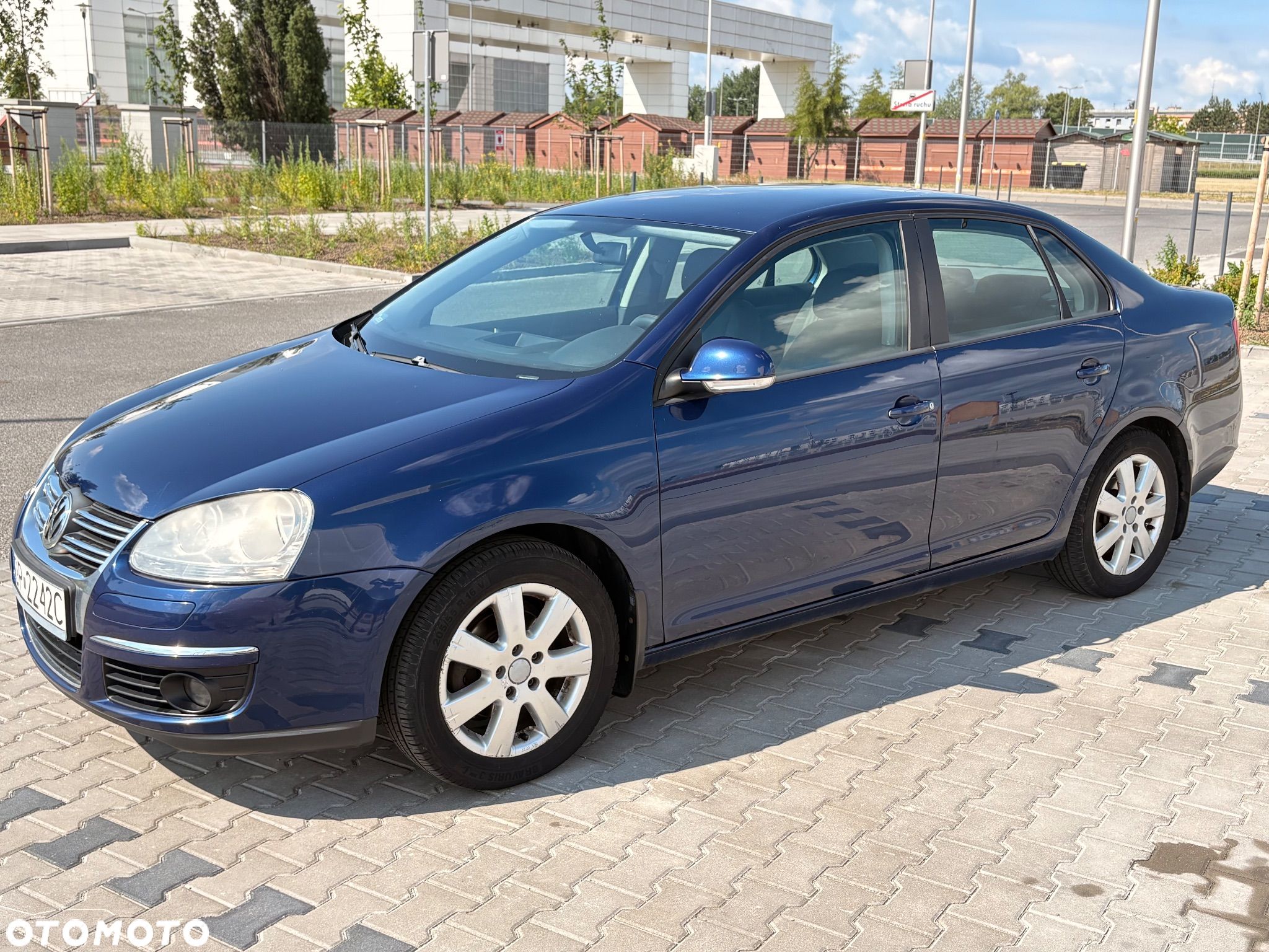 Volkswagen Jetta 1.6 FSI Comfortline - 1