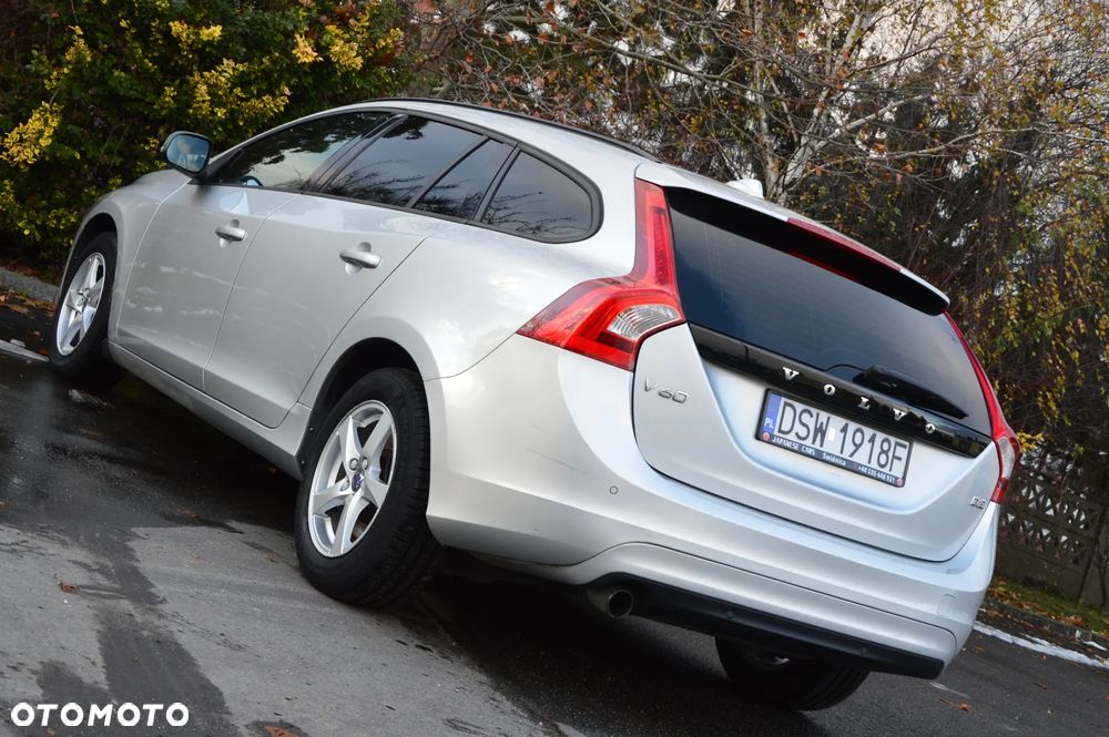 Volvo V60 D4 Geartronic Momentum - 14