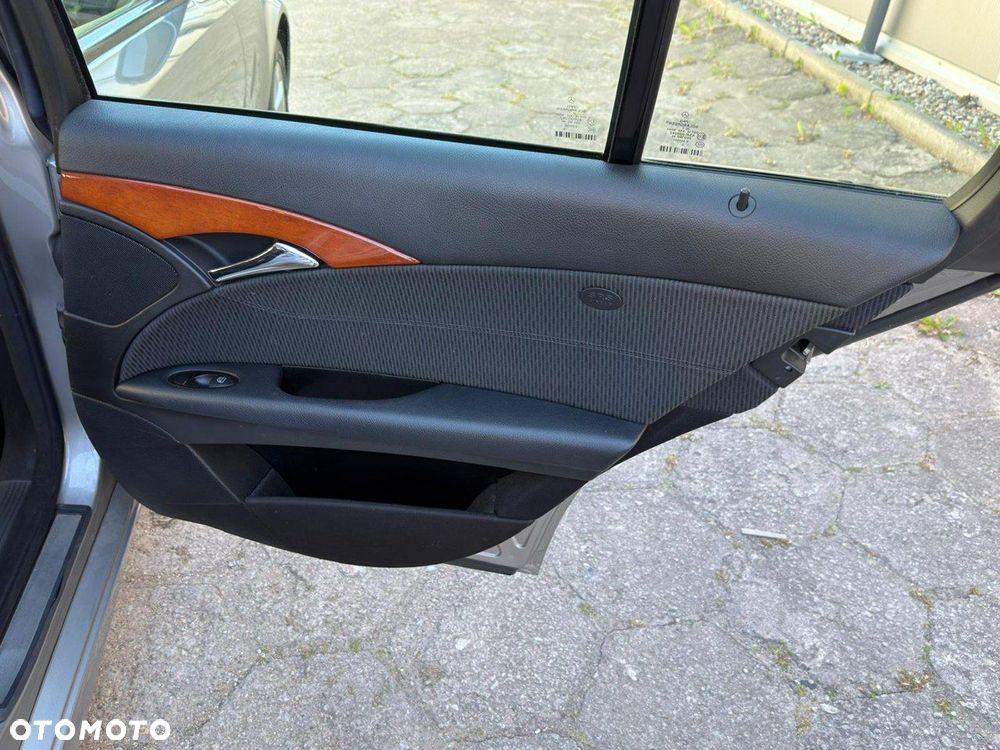 Mercedes-Benz Klasa E 220 CDI Elegance - 20