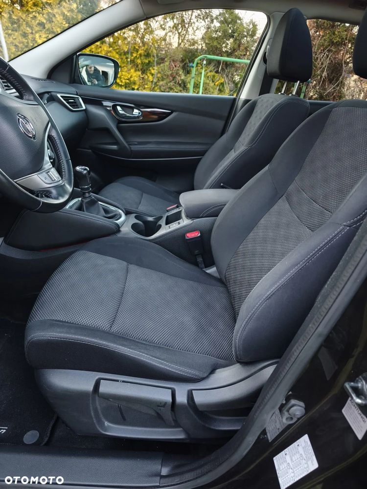 Nissan Qashqai 1.6 DCi N-Connecta EU6 - 28