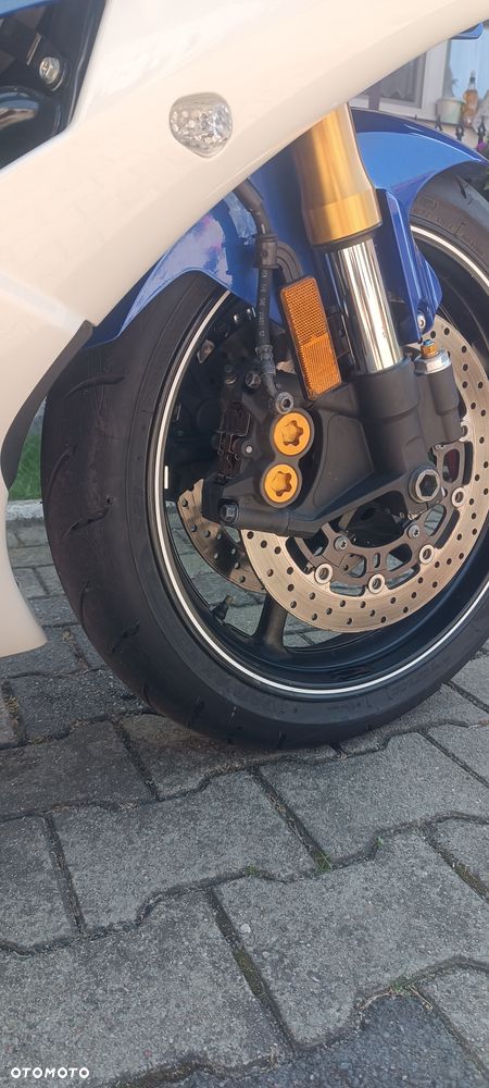 Yamaha YZF - 11