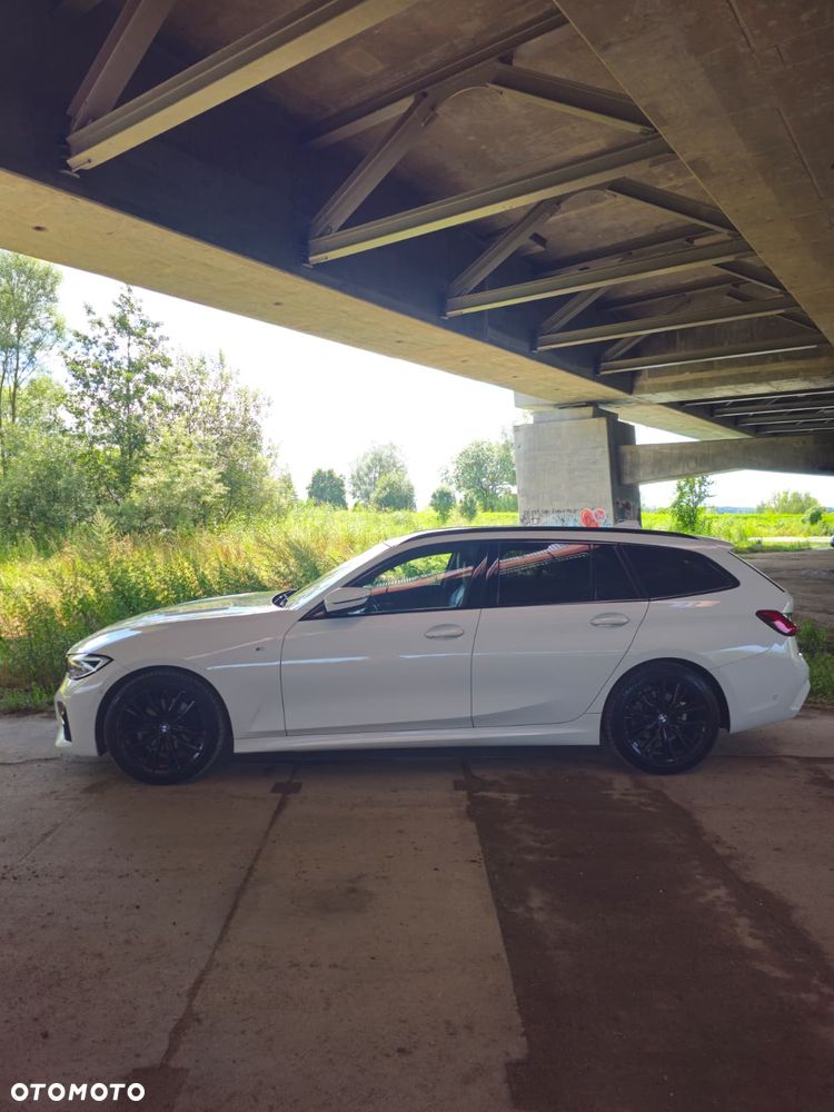 BMW Seria 3 320d xDrive M Sport Shadow - 14
