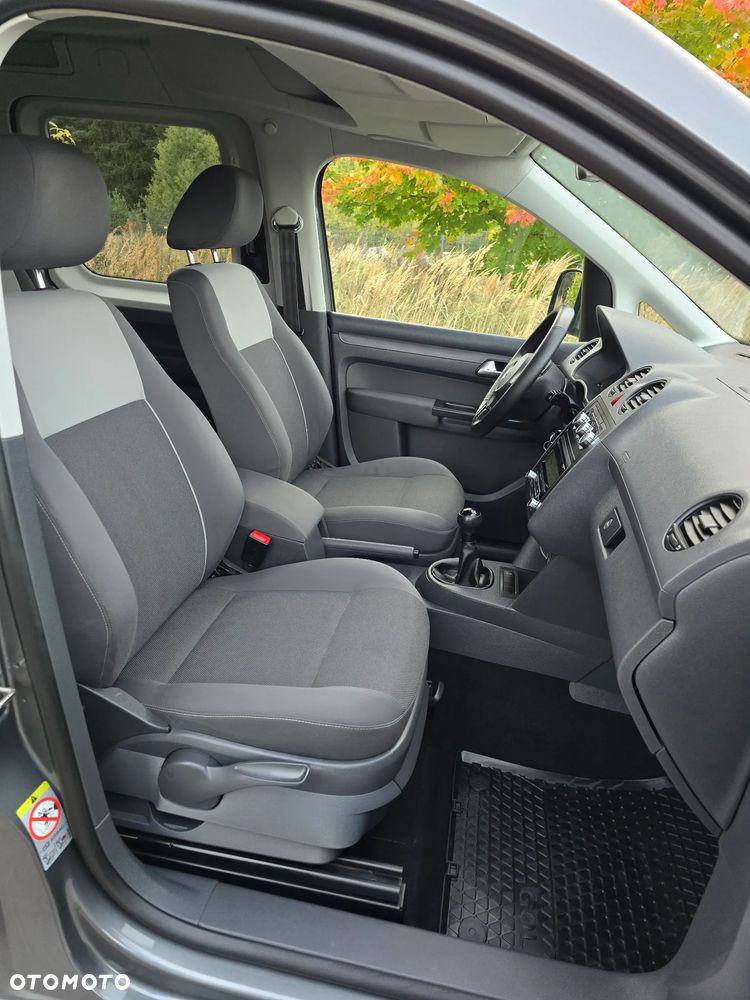Volkswagen Caddy 1.6 (7-Si.) Edition 30 - 6