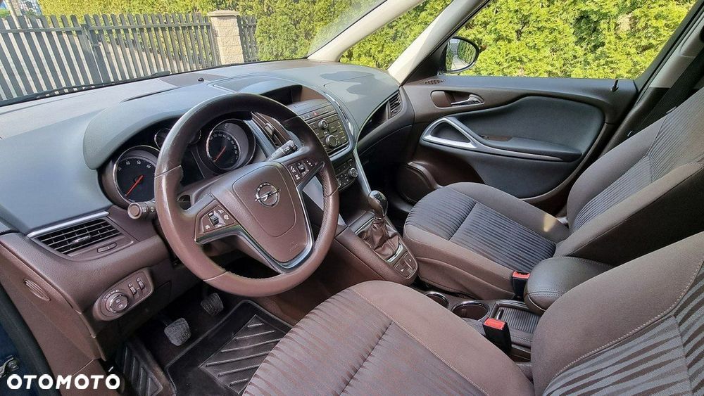 Opel Zafira - 9