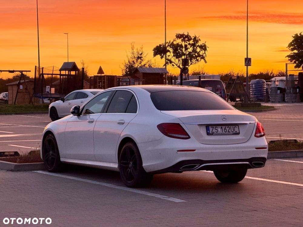 Mercedes-Benz Klasa E 220 d 9G-TRONIC - 2