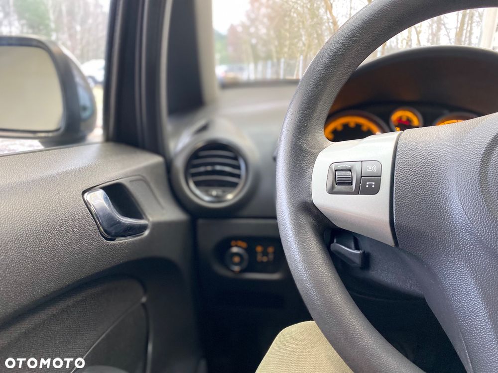 Opel Corsa 1.2 16V Enjoy - 19