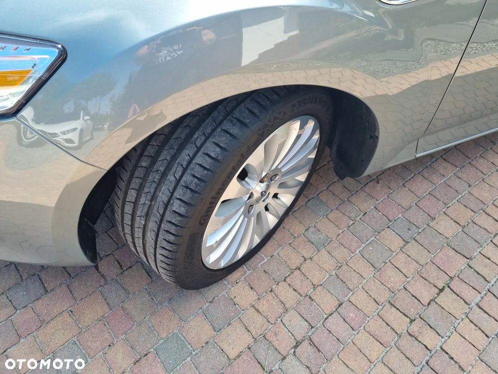 Ford Mondeo - 22