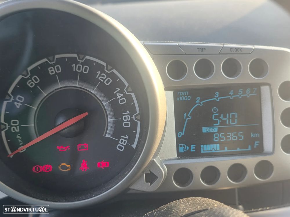 Chevrolet Spark 1.0 LT - 5