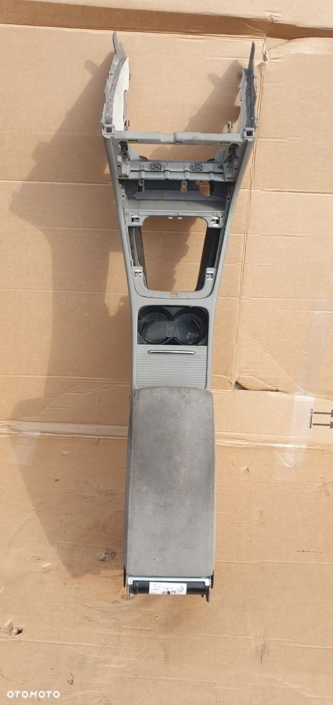Tunel środkowy podłokietnik szary jasny VW Passat B6 - 1