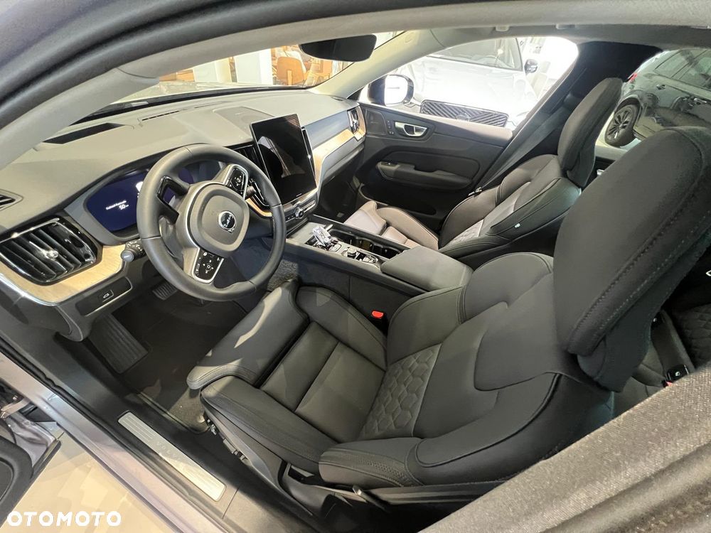 Volvo XC 60 B5 B AWD Plus Bright - 18