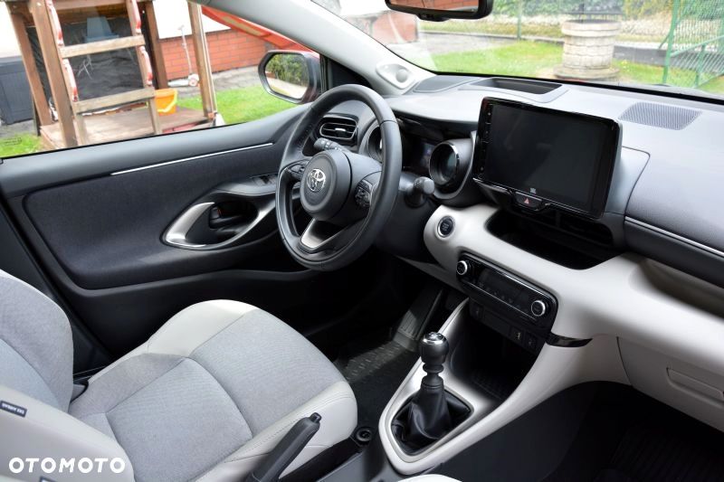 Toyota Yaris - 5