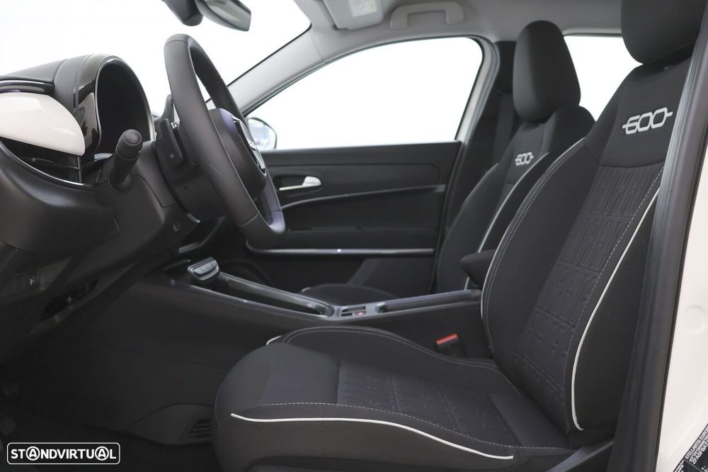 Fiat 600 1.2 Hybrid Icon — fotografia 4