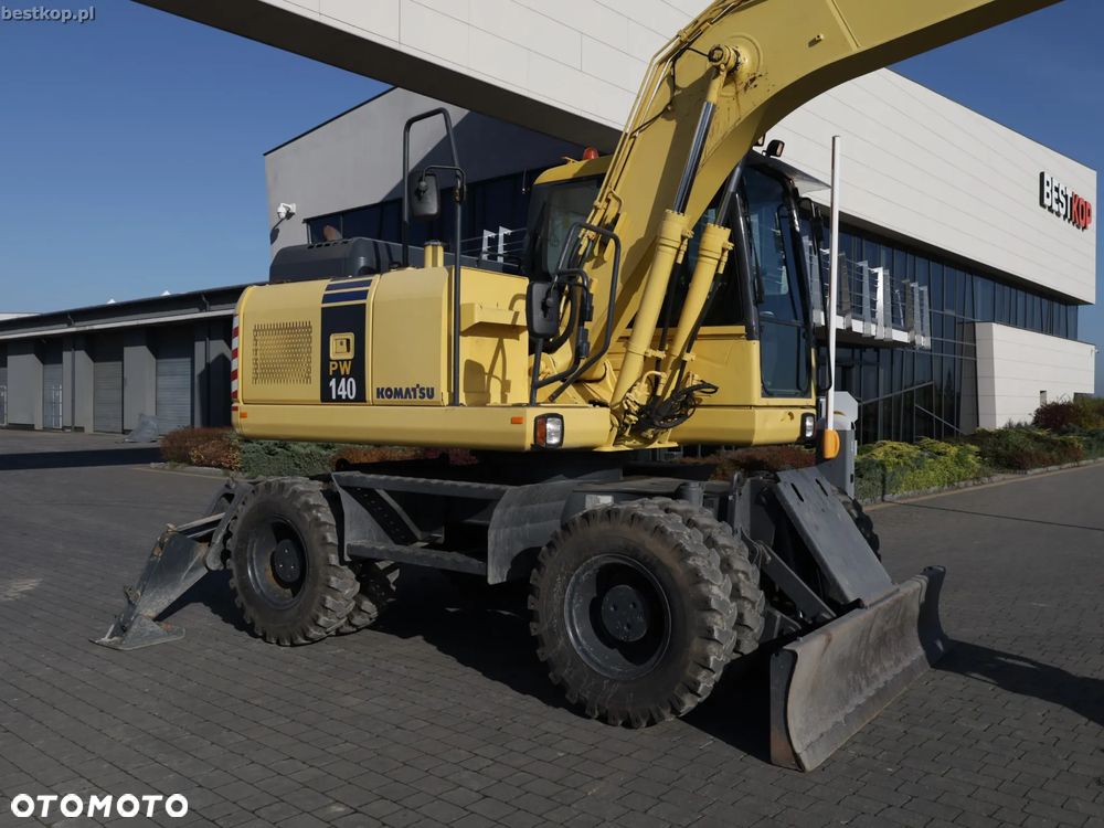 Komatsu PW140-7 - 3