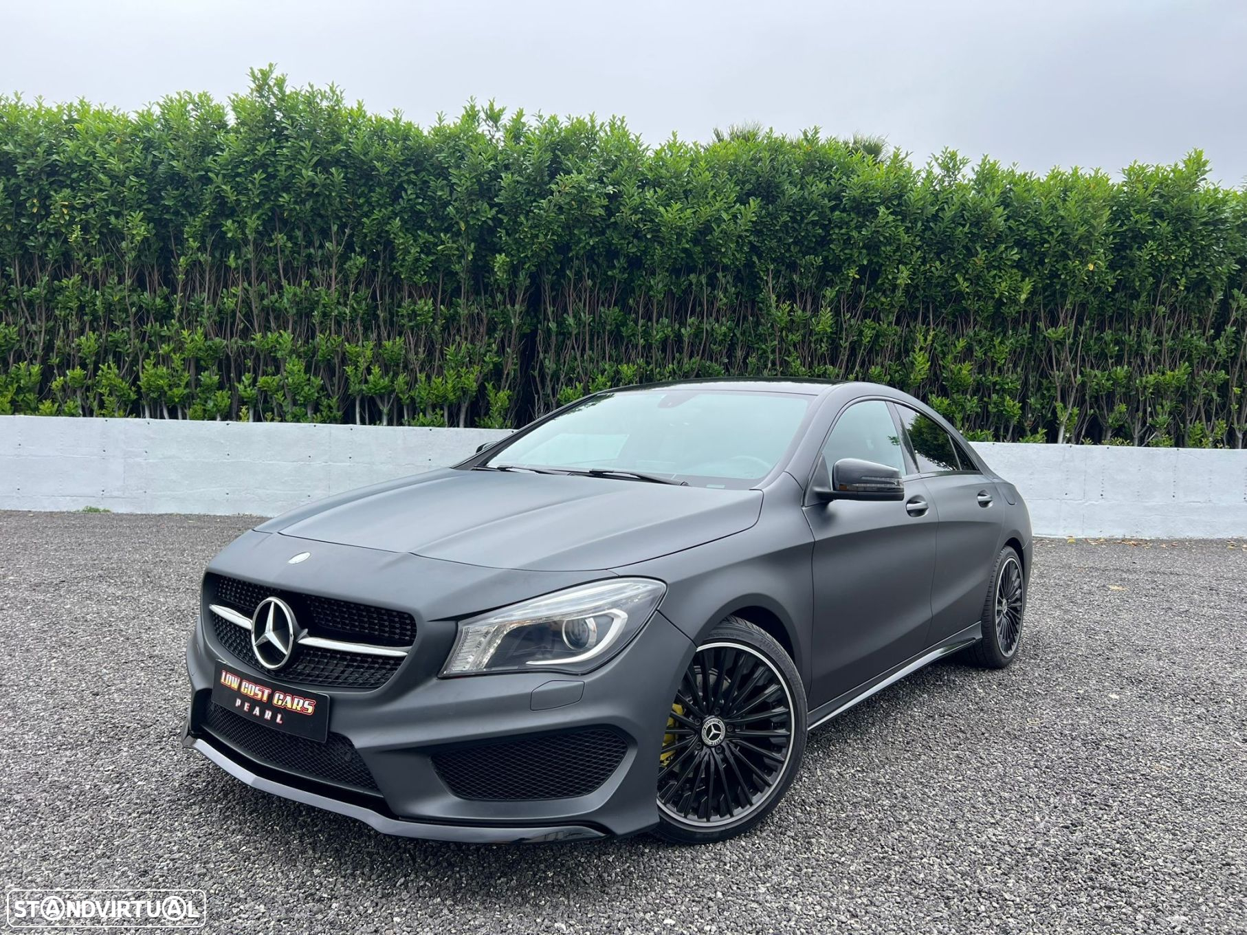 Mercedes-Benz CLA 180 d Shooting Brake AMG Line - 2